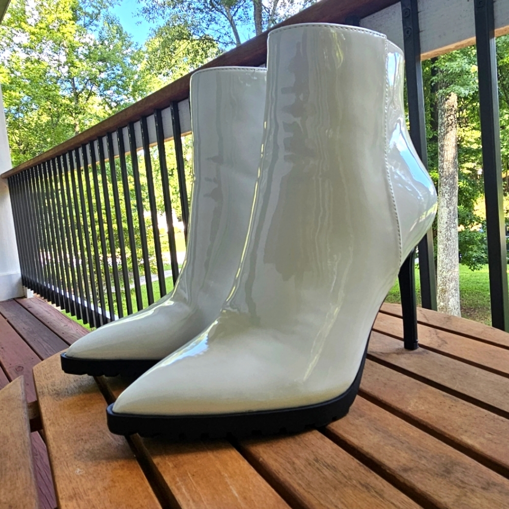 EUC White Patent Leather boots